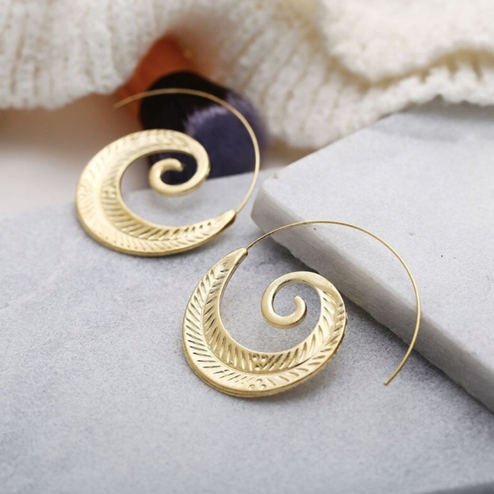 Ethnic Bohemian Spiral Swirl Earrings - Picture 11 of 14